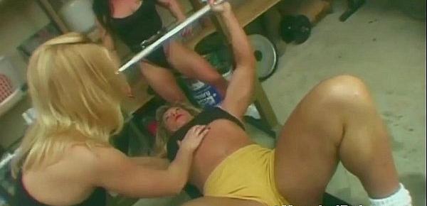  Muscled lesbo babes working out